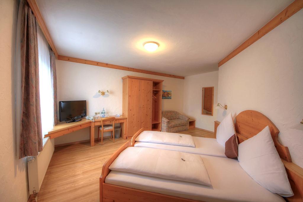 Hotel Kuchalber Hof Donzdorf Quarto foto